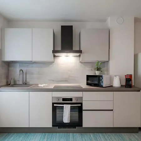 Essenza Moderna - Centro & Relax